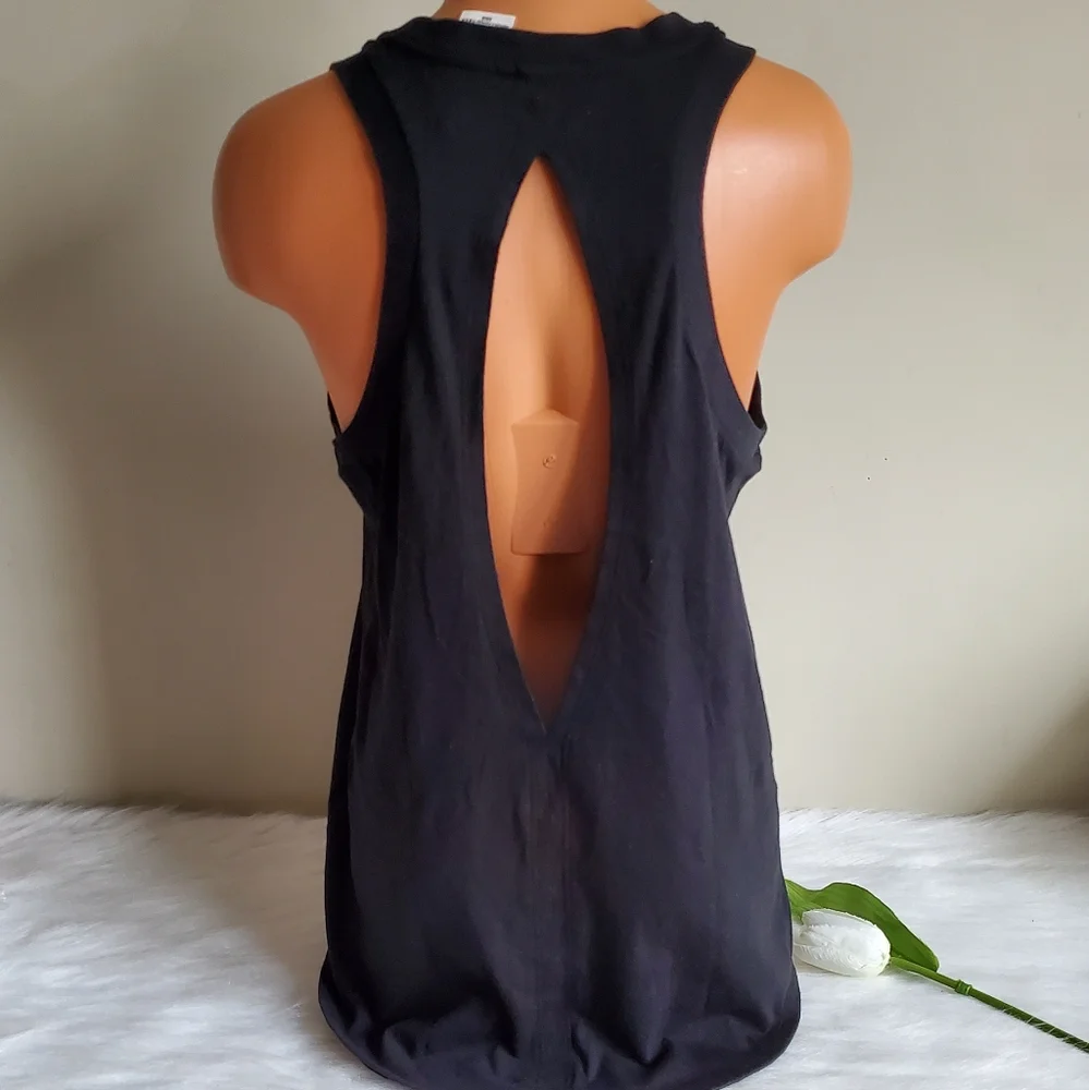 PINK VICTORIA'S SECRET TANK TOP SIZE M - Picture 3 of 4